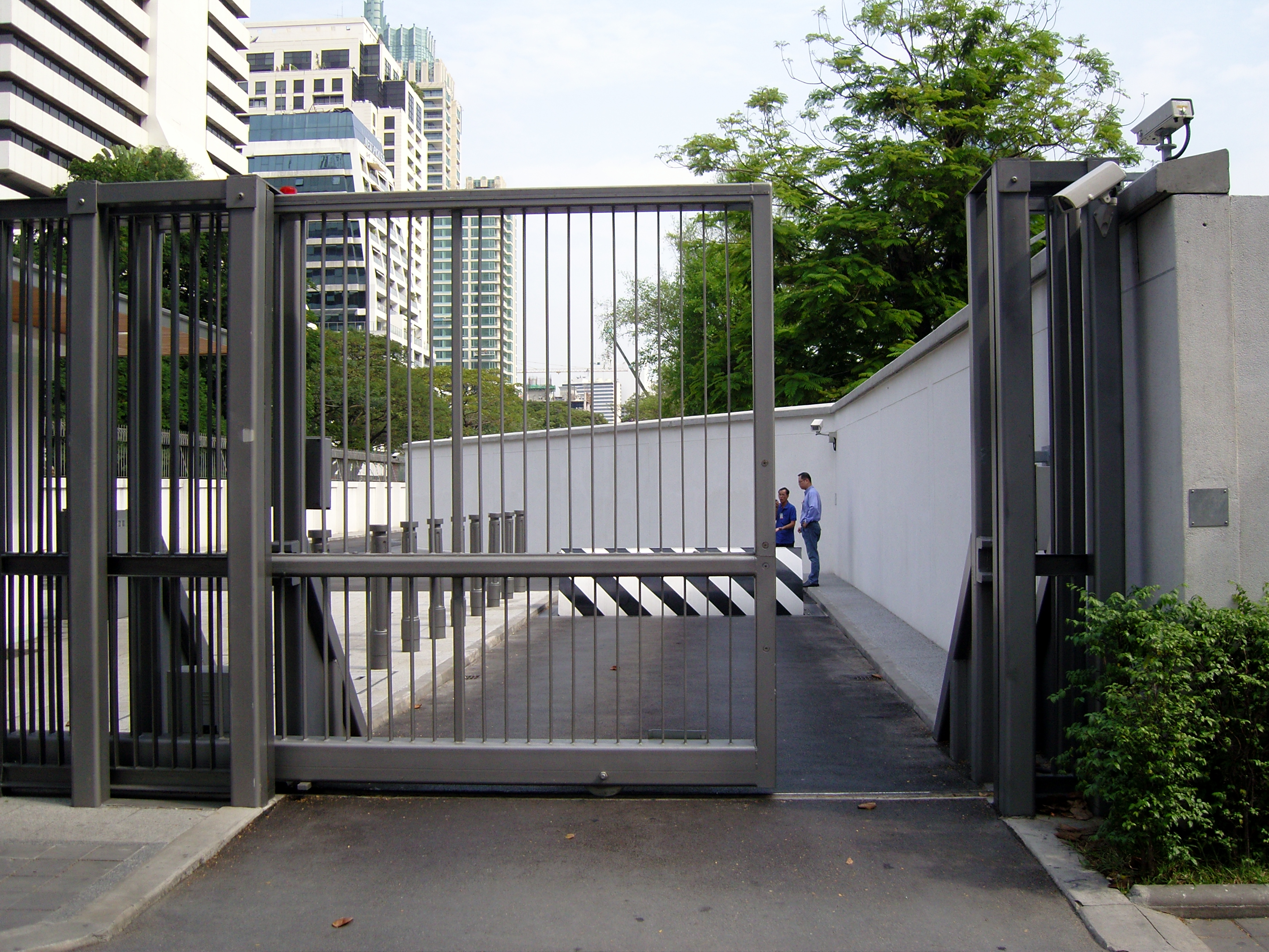 Bezpečnostní brána - Armoured Vehicle Gate