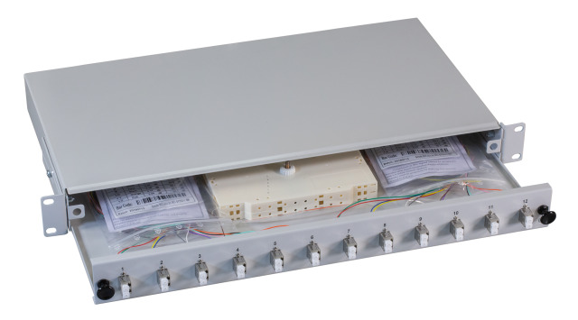 Optický patch panel LC 9/125µ, 24 pigtailov/12 adaptérov, a.n. B71922.24